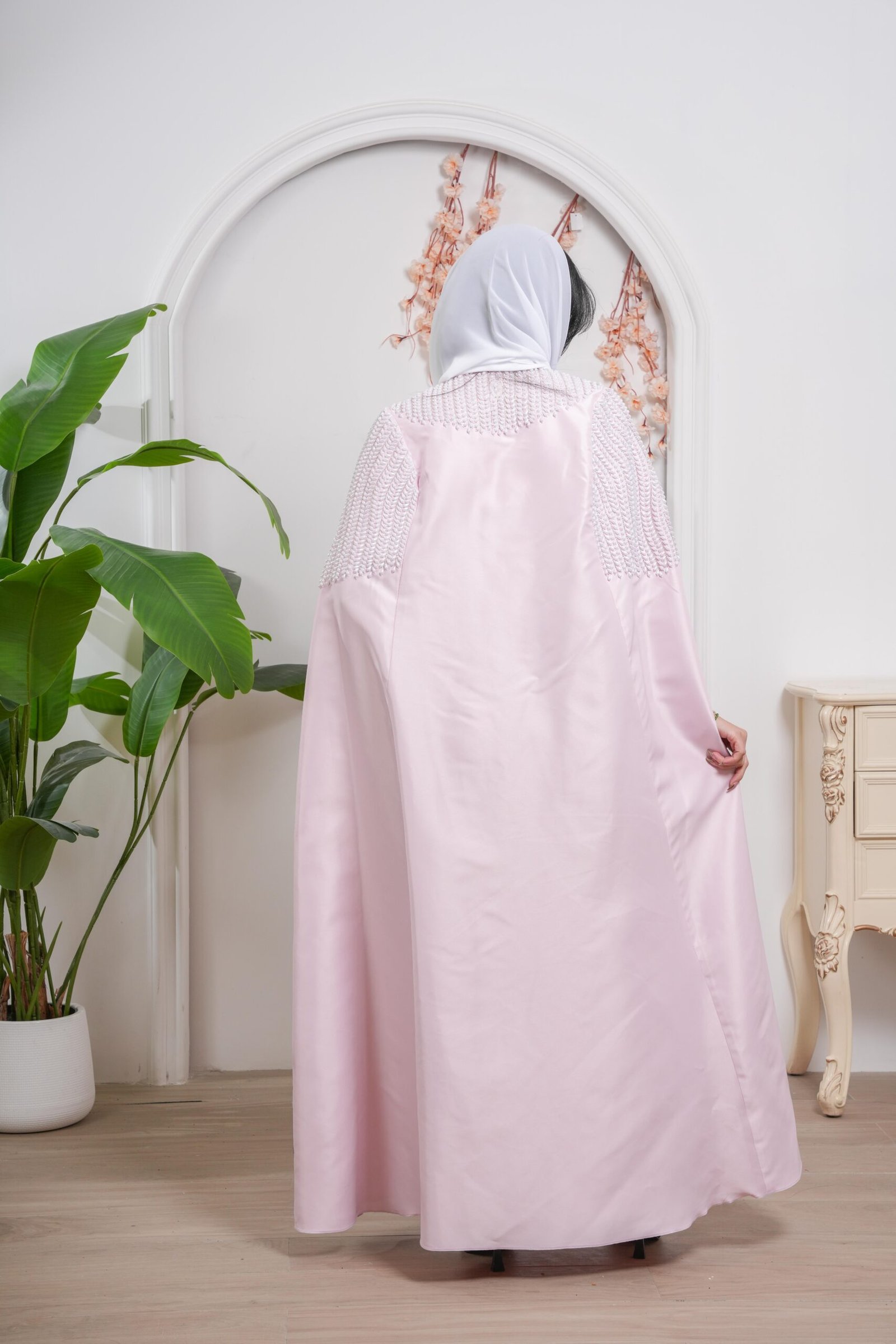 Blush Pearl Abaya - Image 4